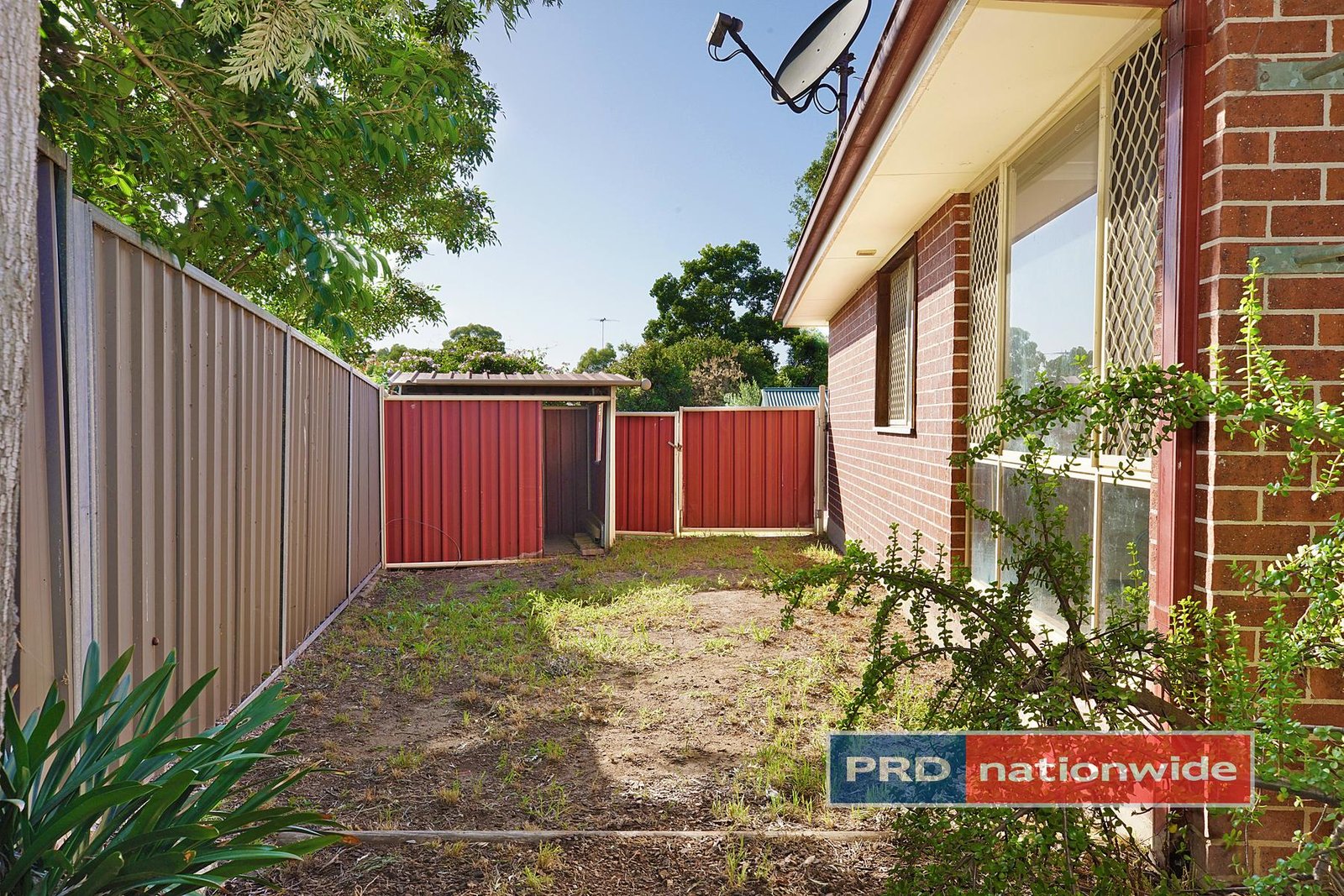 9A Britten Close CRANEBROOK 9