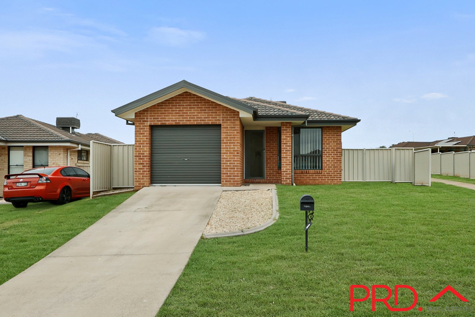 9a Brushbox Grove TAMWORTH 1