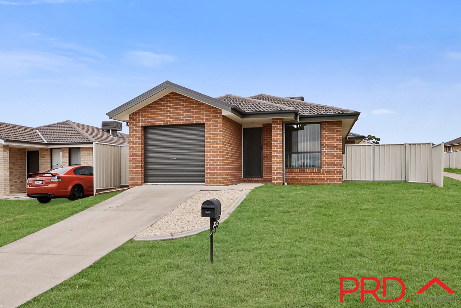 9a Brushbox Grove TAMWORTH 2