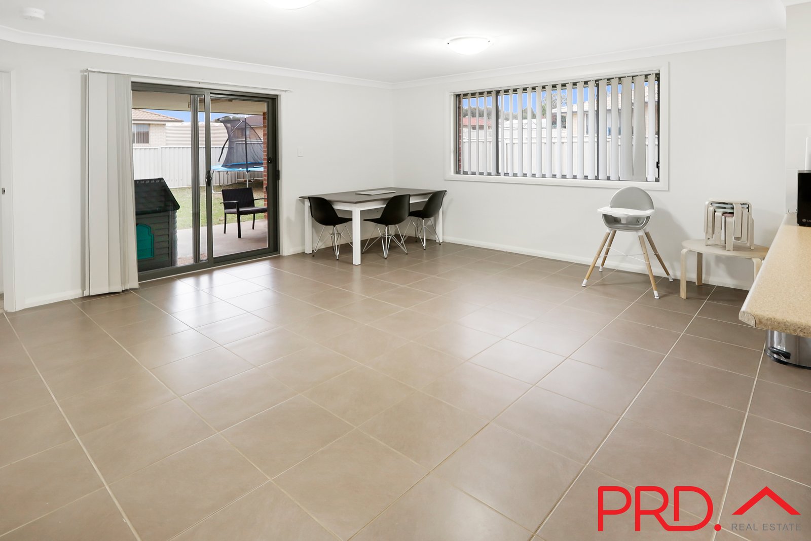 9a Brushbox Grove TAMWORTH 7