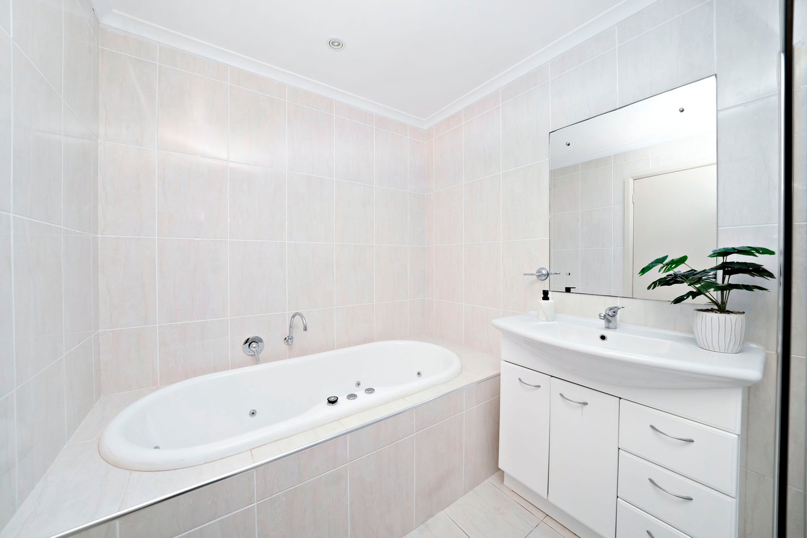 9A Jackson Close SALAMANDER BAY 12