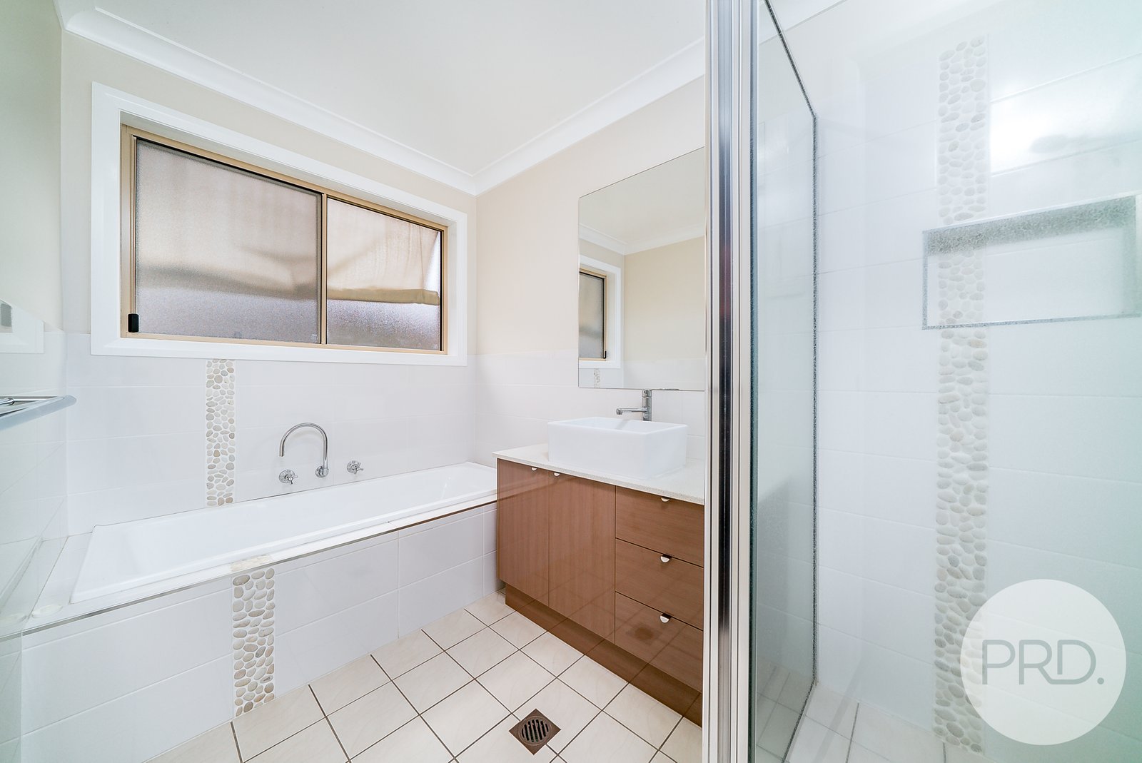 9A John Street KOORINGAL 10