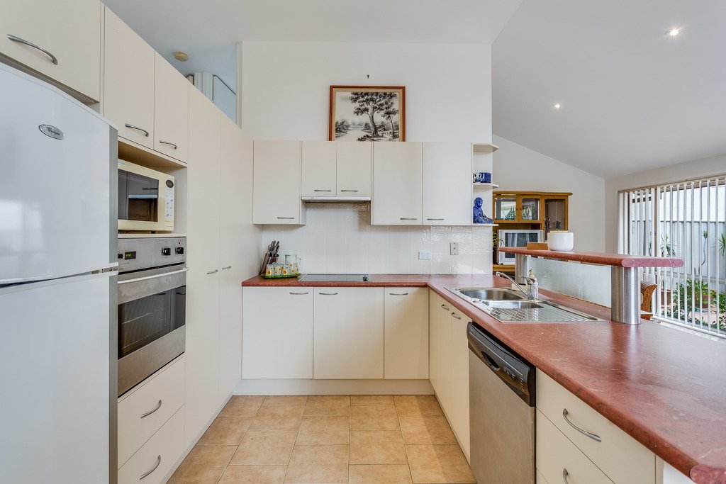 9a Keel Street SALAMANDER BAY 4