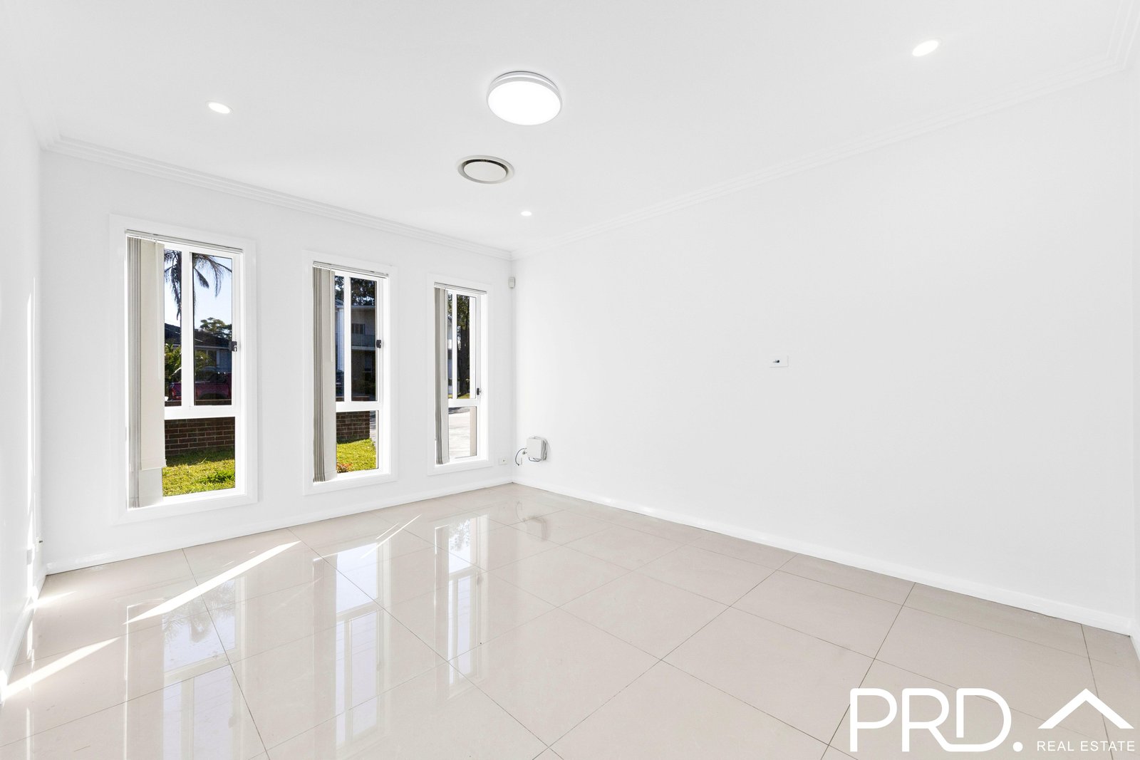 9A Matthews Avenue EAST HILLS 3
