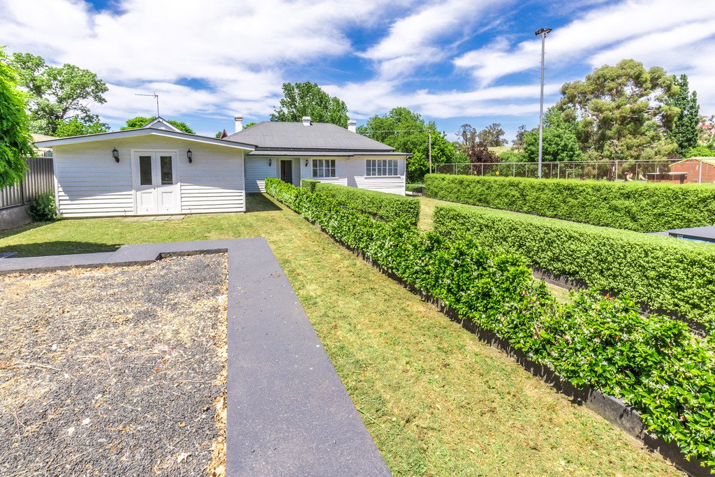 9A Prince St  TUMBARUMBA 1