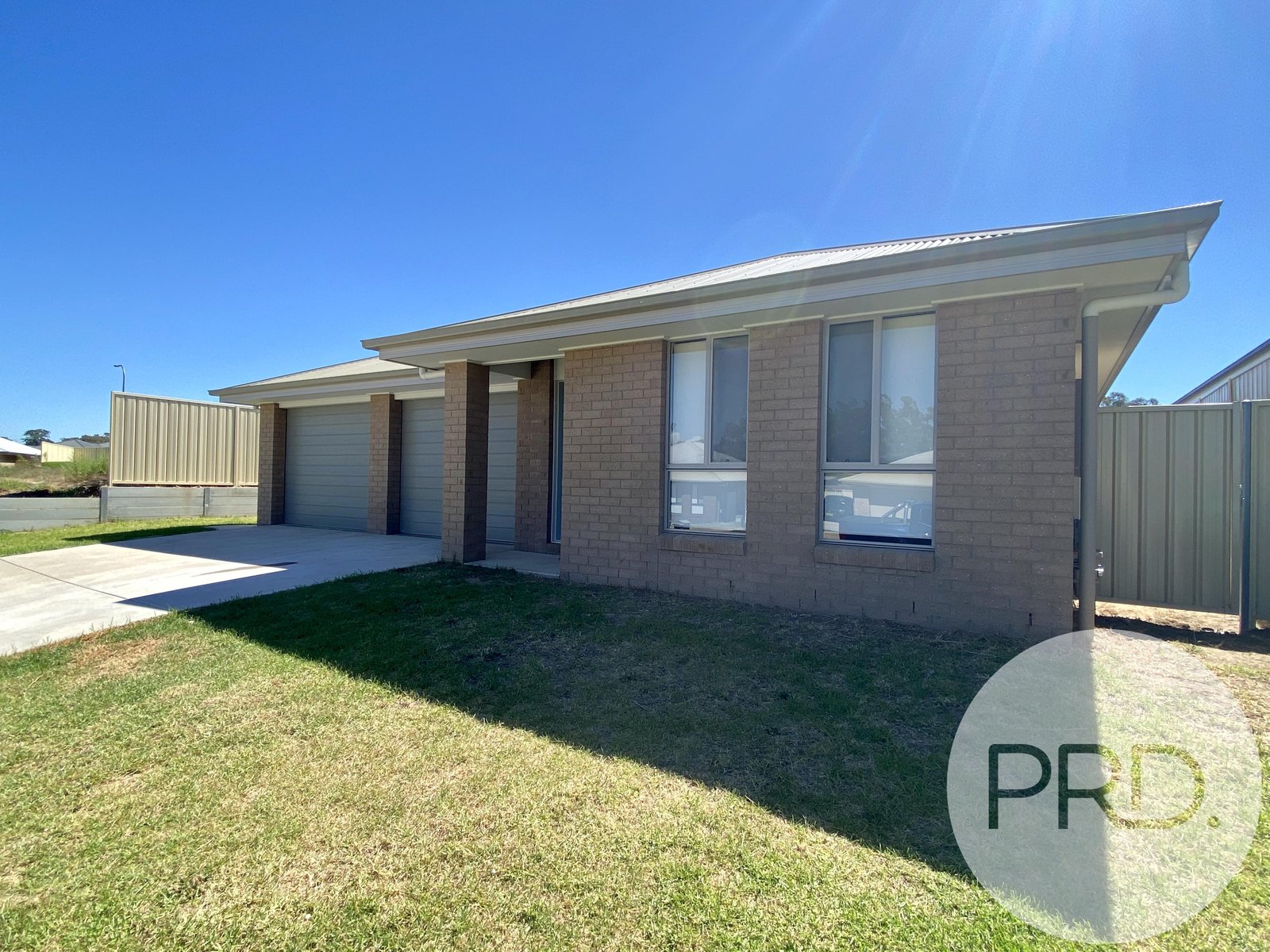9A Royce Crescent LAVINGTON 1