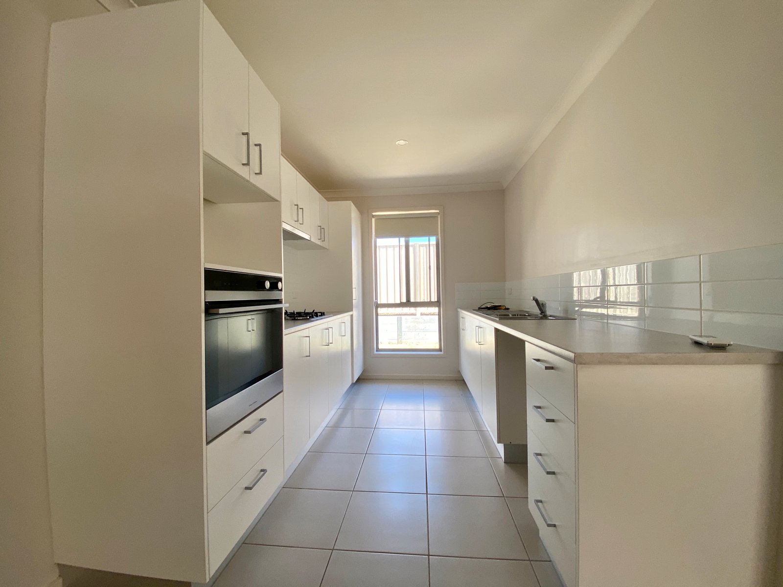 9A Royce Crescent LAVINGTON 3