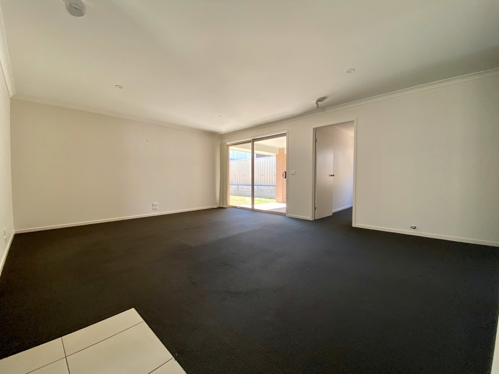 9A Royce Crescent LAVINGTON 4
