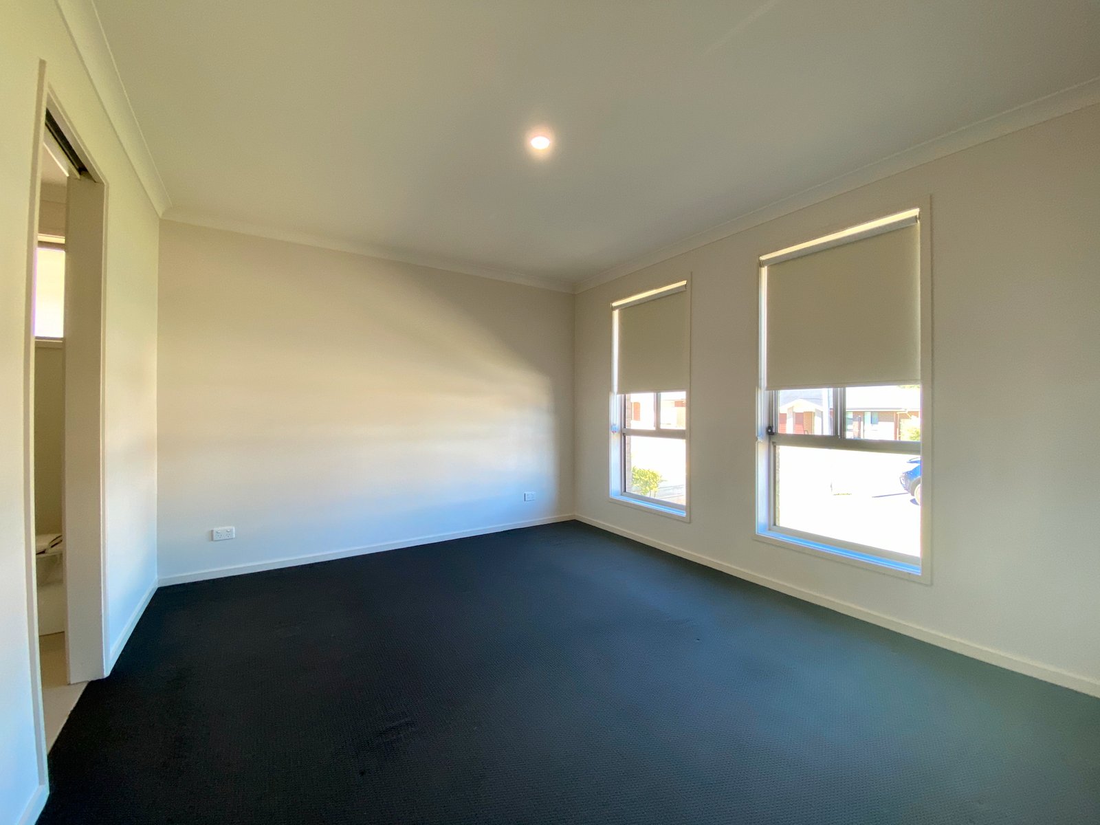 9A Royce Crescent LAVINGTON 6
