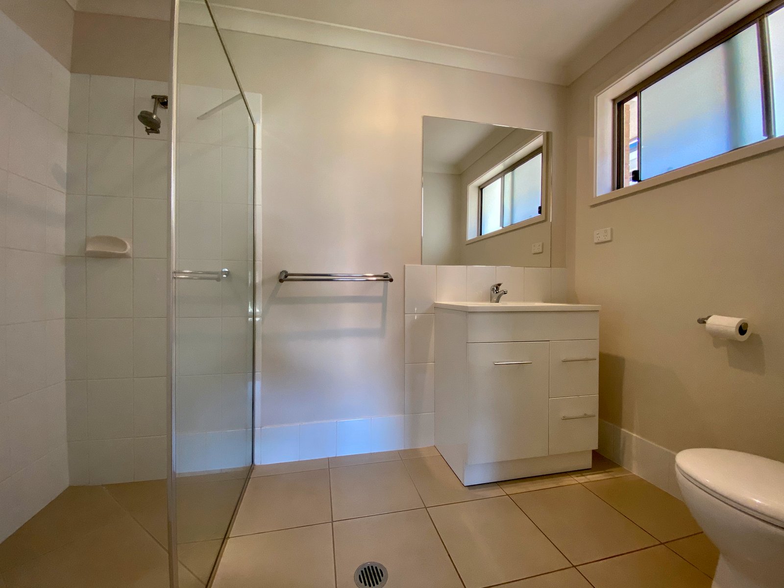 9A Royce Crescent LAVINGTON 7