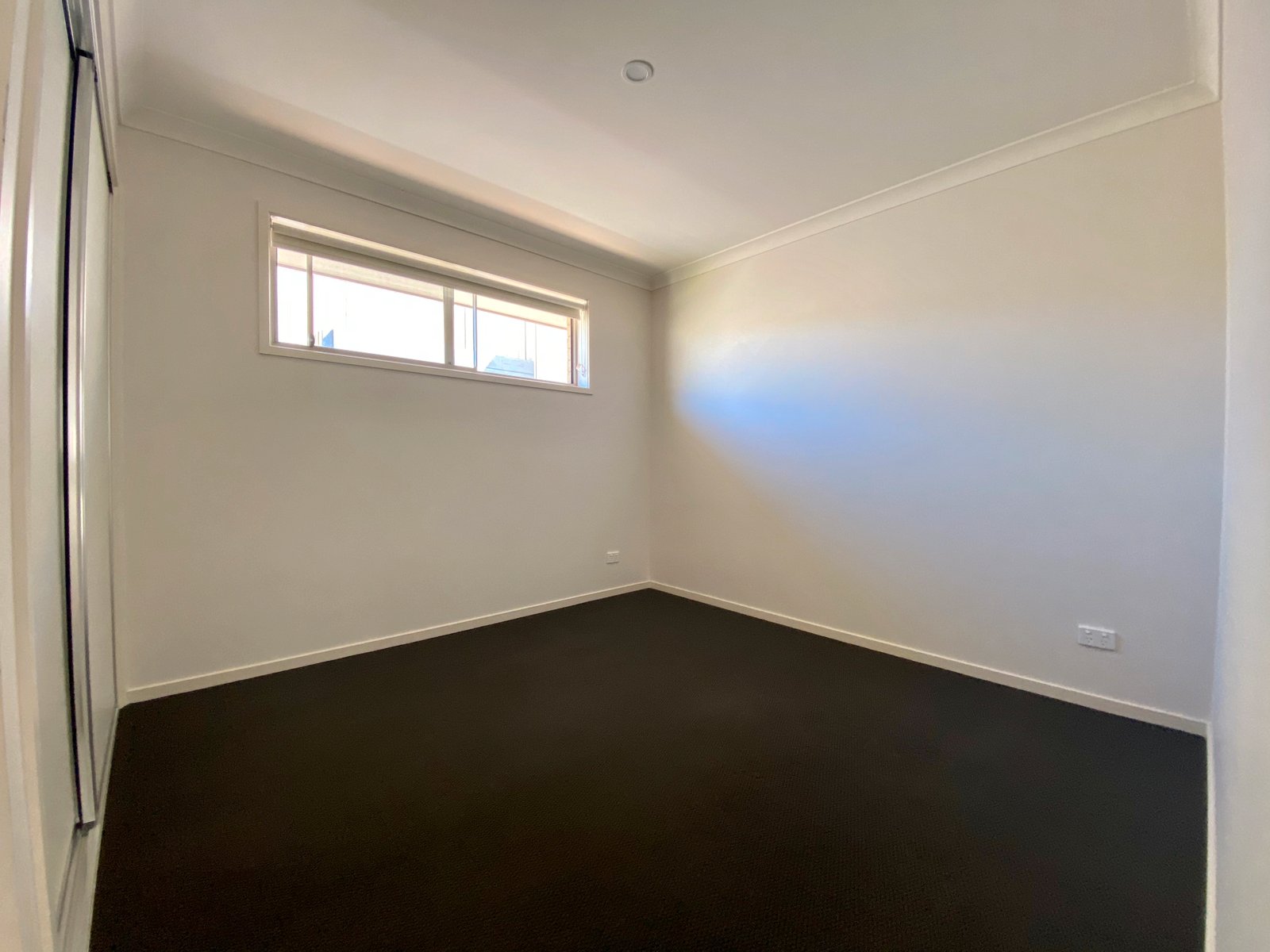 9A Royce Crescent LAVINGTON 8