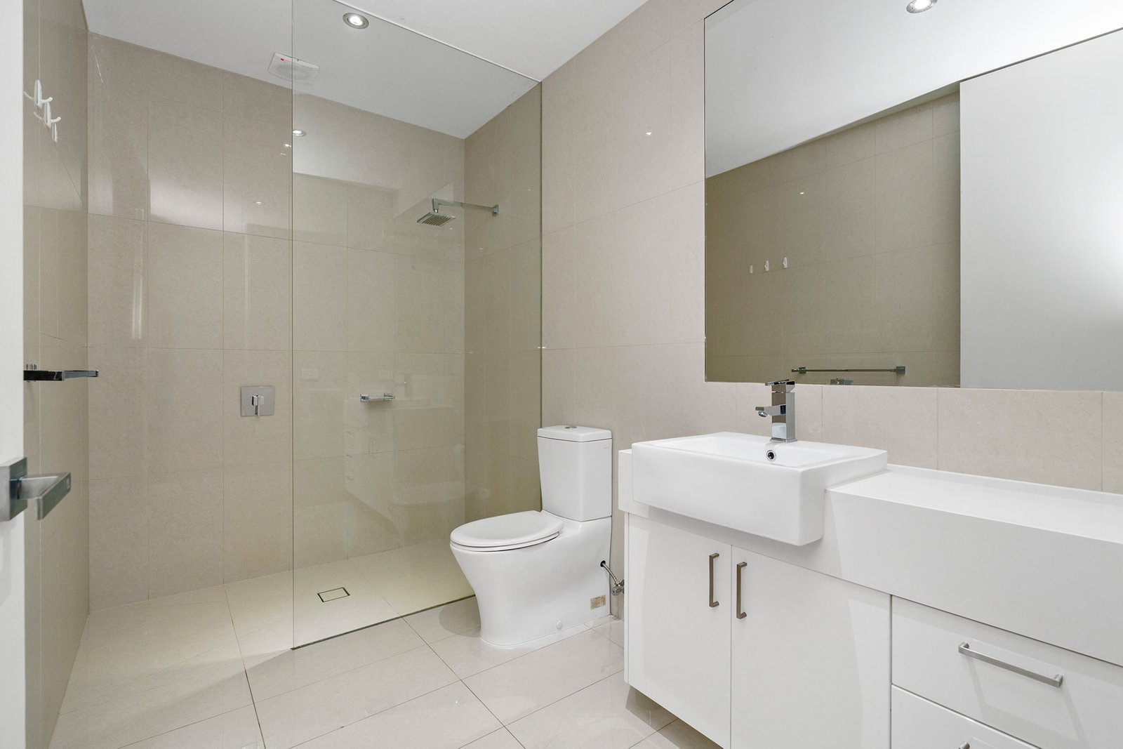 Real Estate and Property in 9A Thomas Place , Prahran, VIC