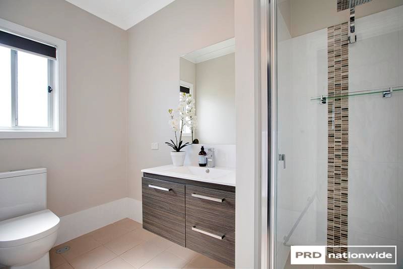 9A Warburton Drive TAMWORTH 7