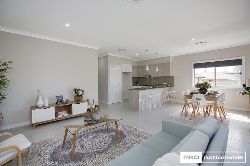 9A Warburton Drive TAMWORTH 2