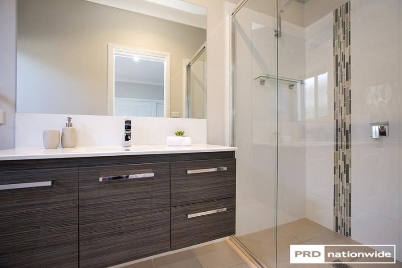 9A Warburton Drive TAMWORTH 6