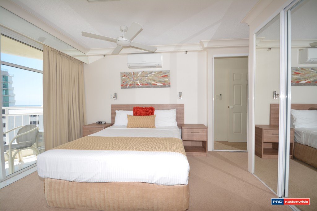 9A/3 Second Ave  BURLEIGH HEADS 4