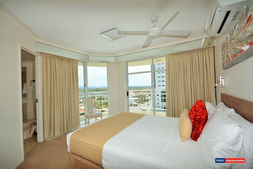 9A/3 Second Ave  BURLEIGH HEADS 8