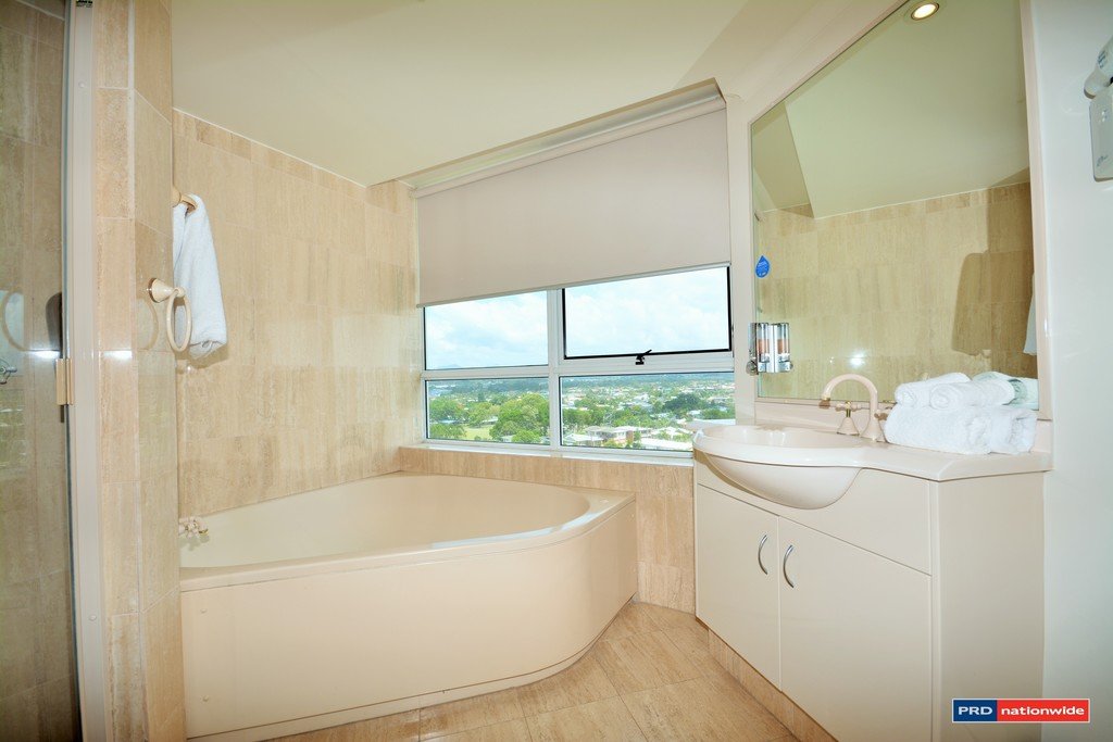 9A/3 Second Ave  BURLEIGH HEADS 9