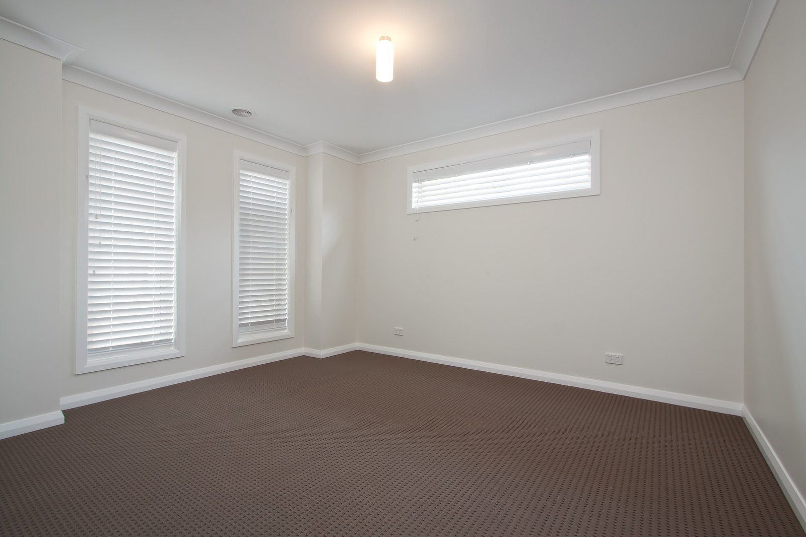 9B John Street KOORINGAL 7