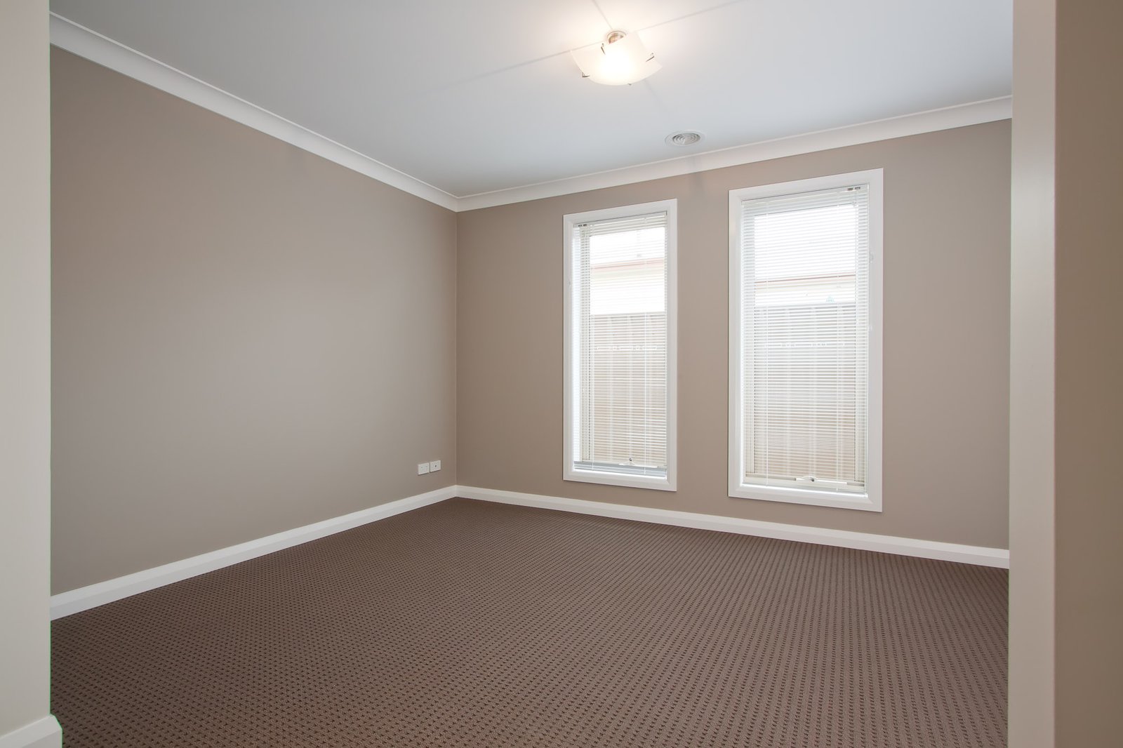 9B John Street KOORINGAL 8