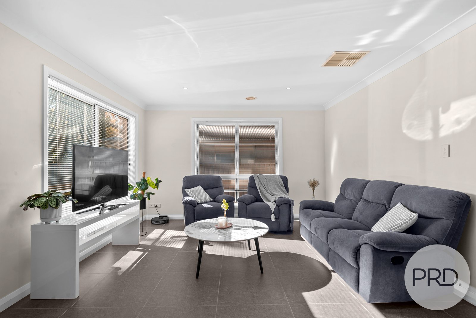 9B John Street KOORINGAL 7