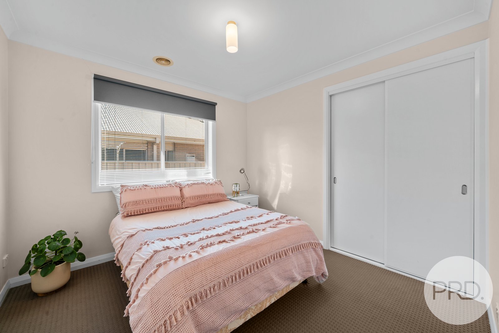 9B John Street KOORINGAL 11
