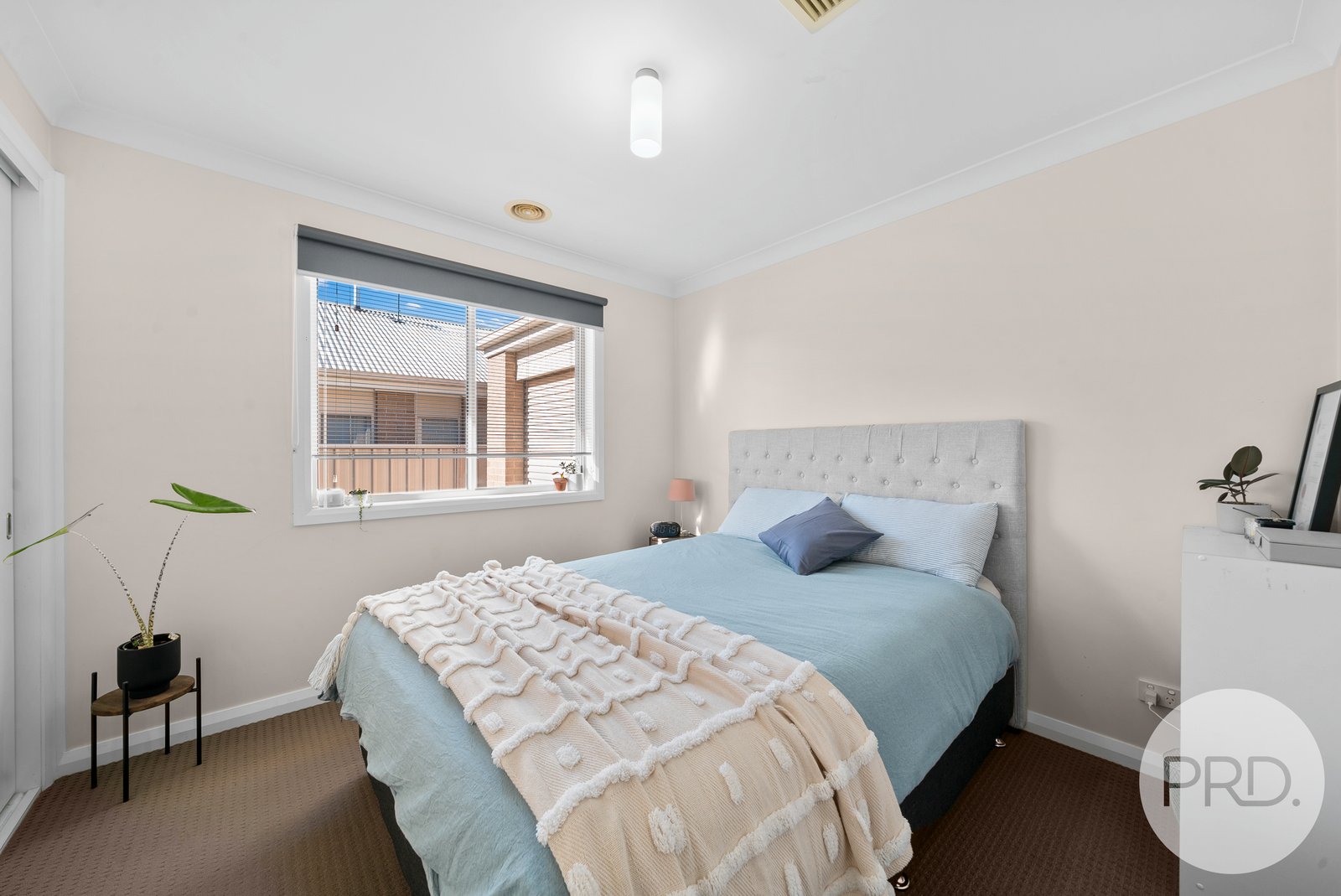 9B John Street KOORINGAL 12