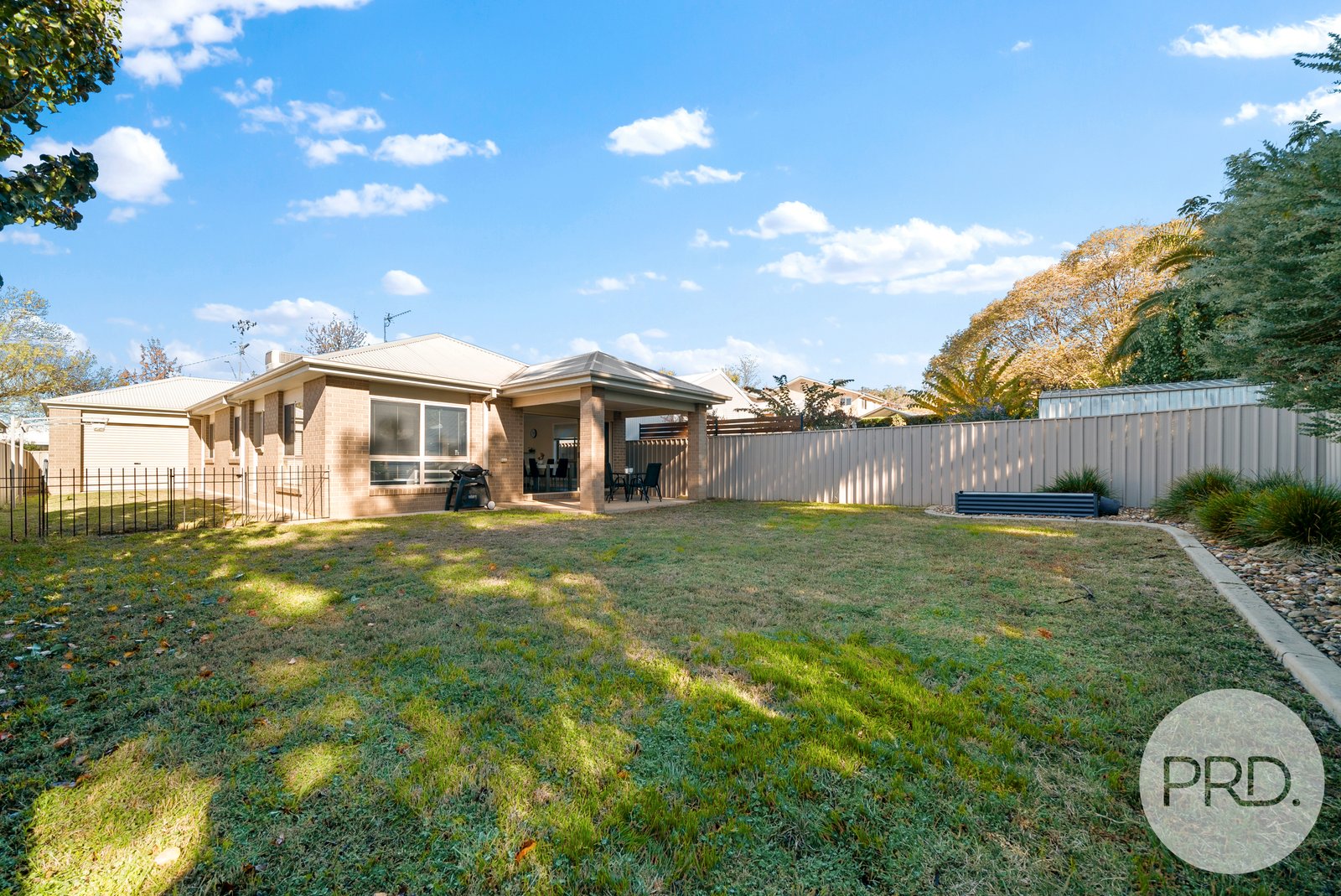 9B John Street KOORINGAL 16