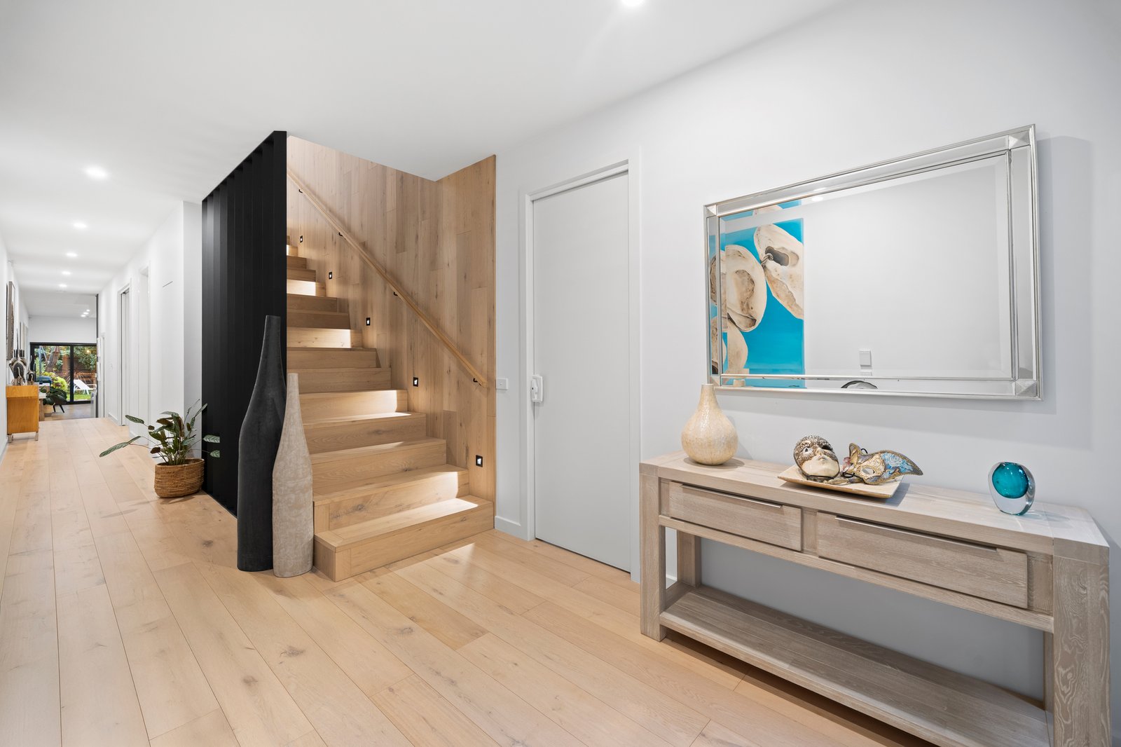 Gallery: 9B Latham Street