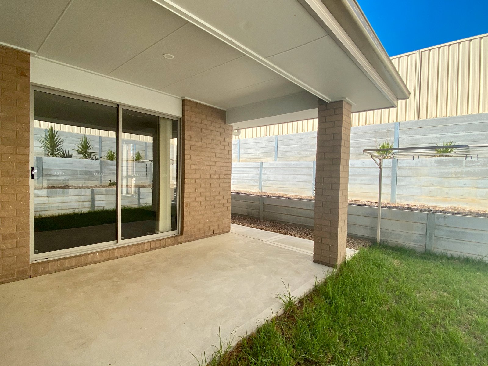 9B Royce Crescent LAVINGTON 10