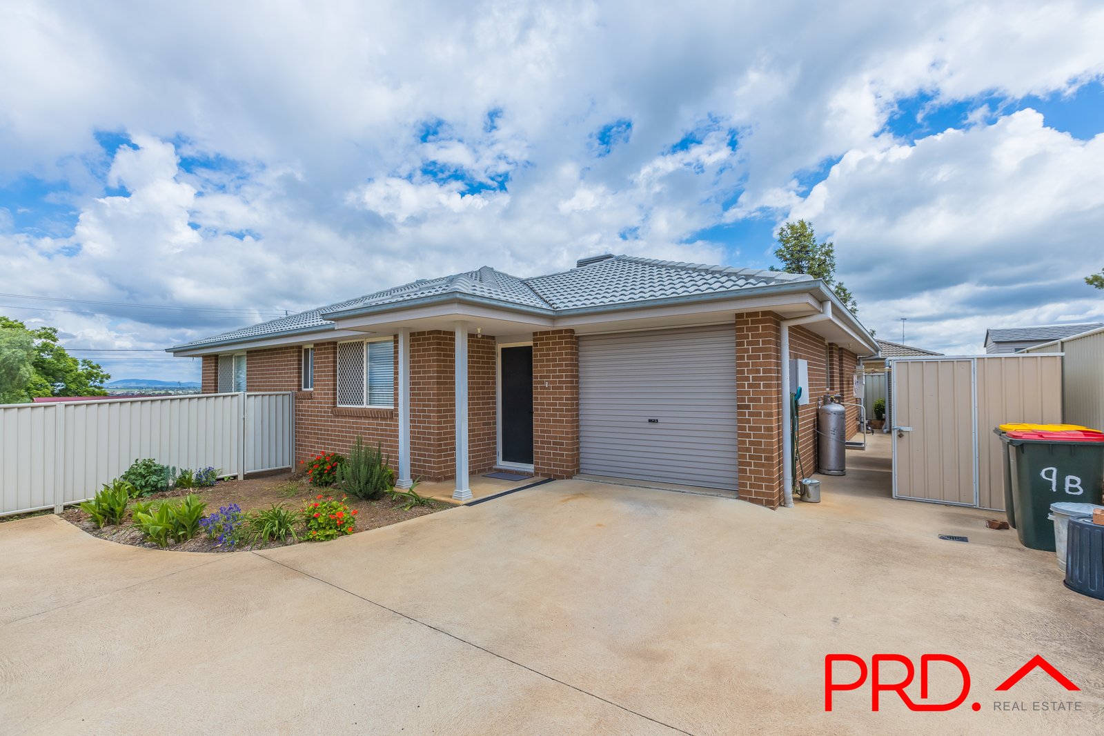 9B Warrumbungle Close TAMWORTH 2