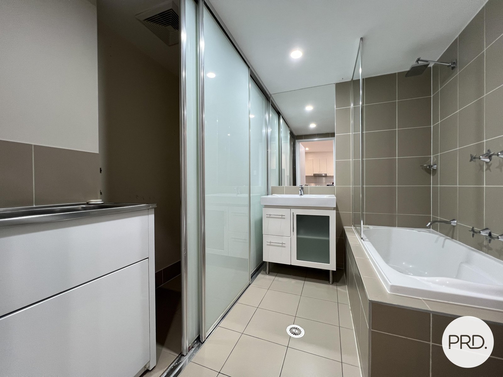 9D/17 Uriarra Road QUEANBEYAN 14