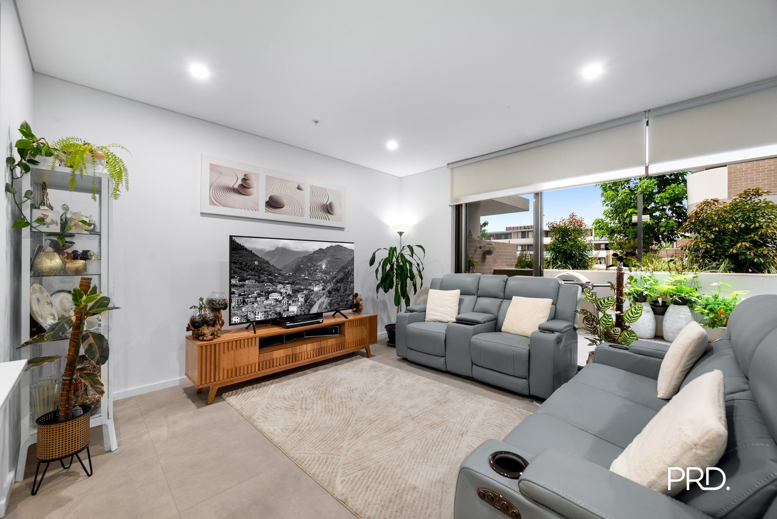 A107/90 Glenmore Ridge Drive GLENMORE PARK 2