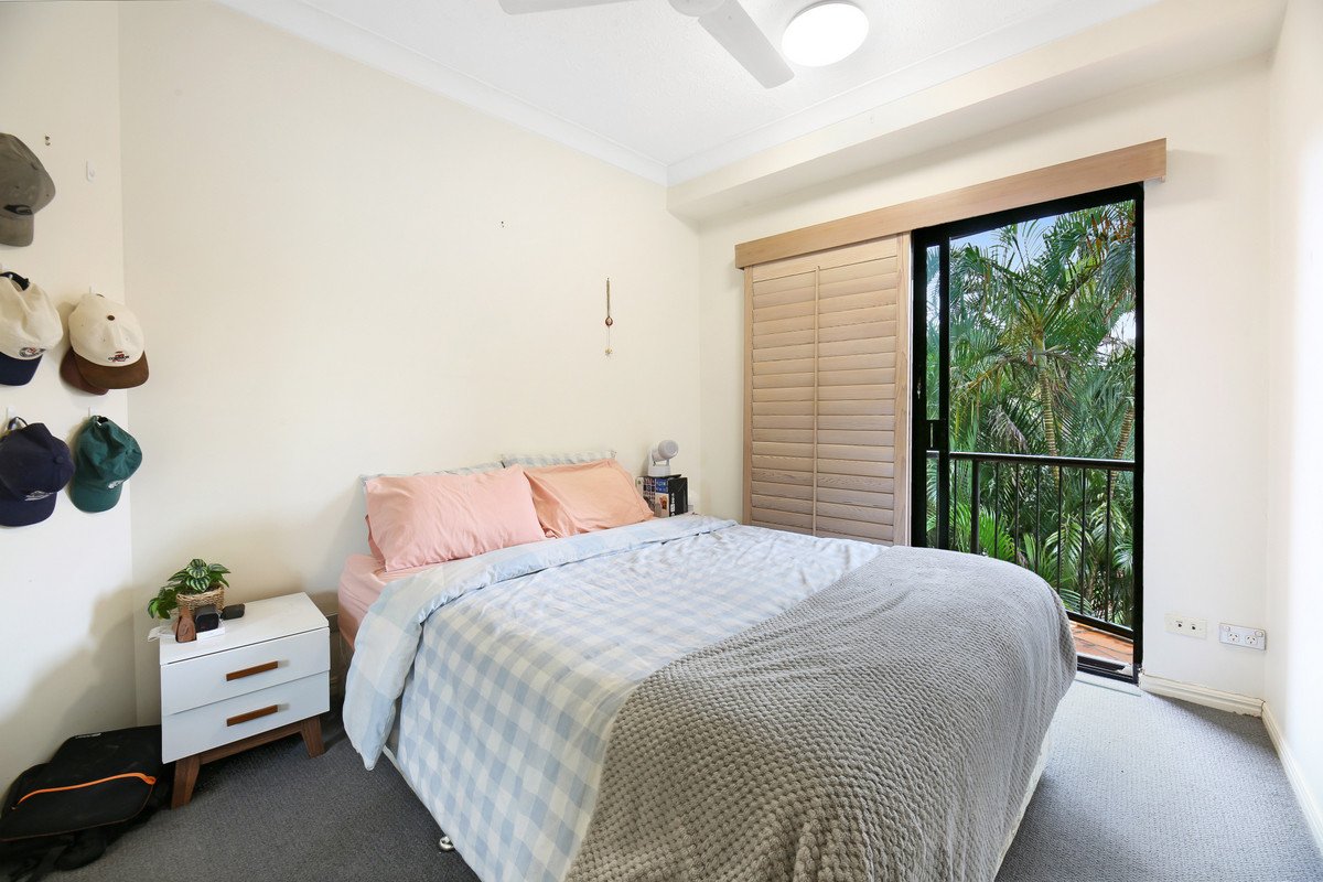 A17/1 Great Hall Drive Miami 12