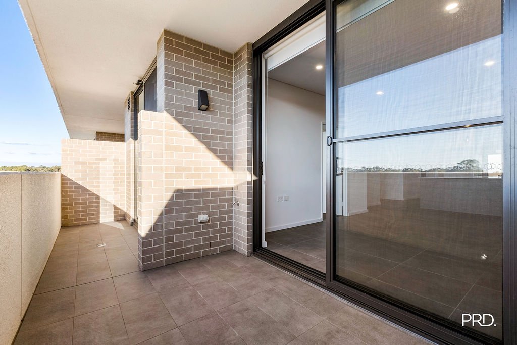 A202/98 Glenmore Ridge Dr  Glenmore Park 7