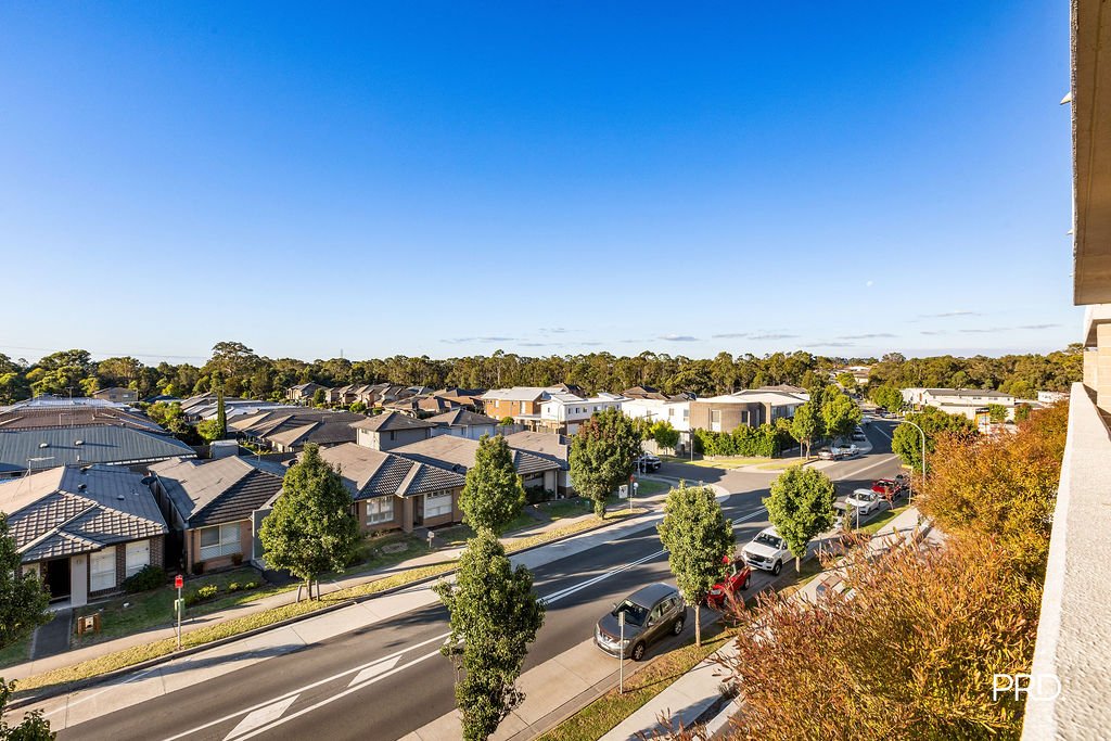 A202/98 Glenmore Ridge Dr  Glenmore Park 8