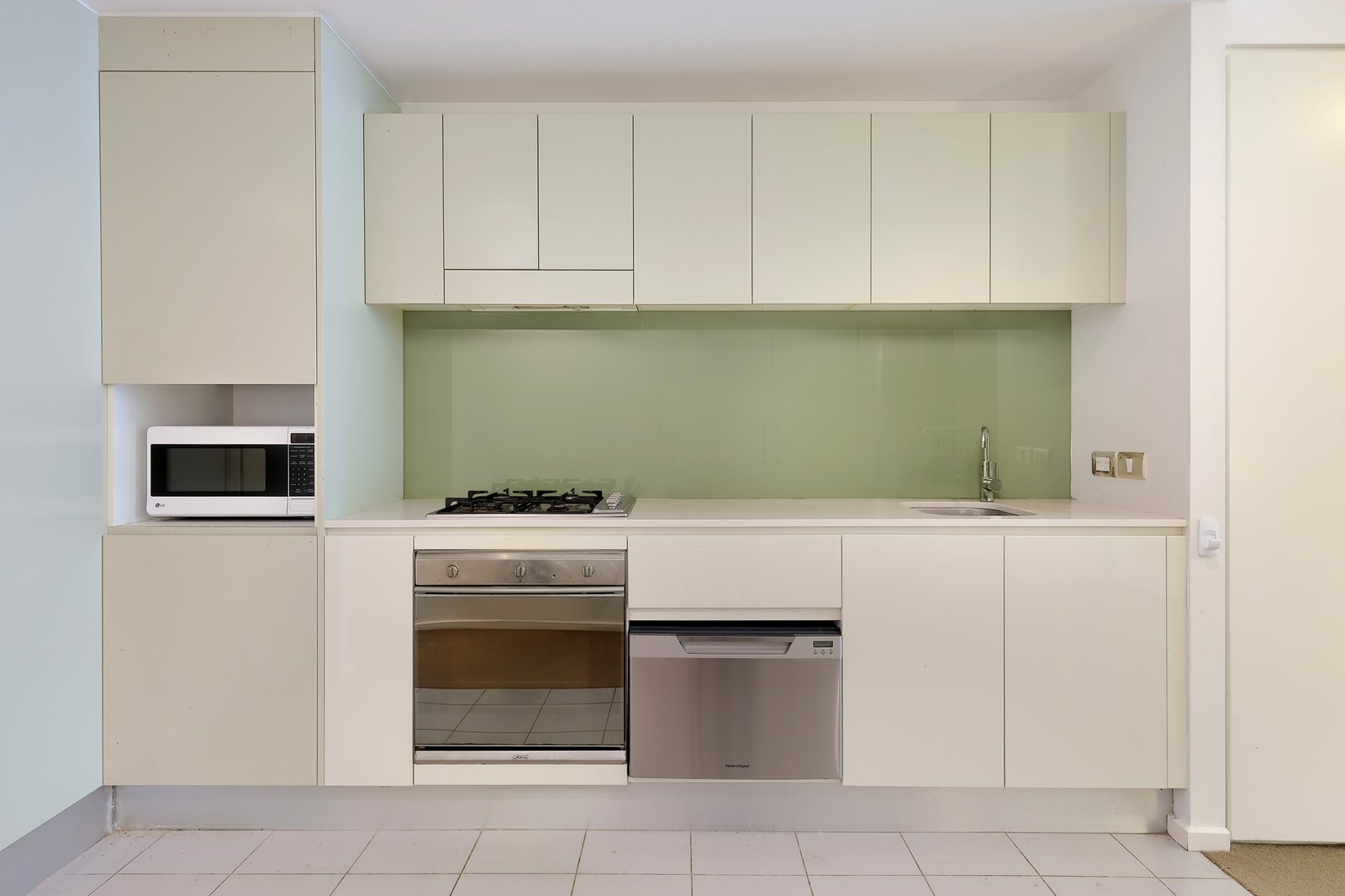 A205/106 Brook Street COOGEE 4