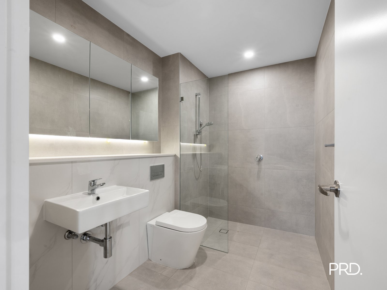 A210/90-98 Glenmore Ridge Drive Glenmore Park 5