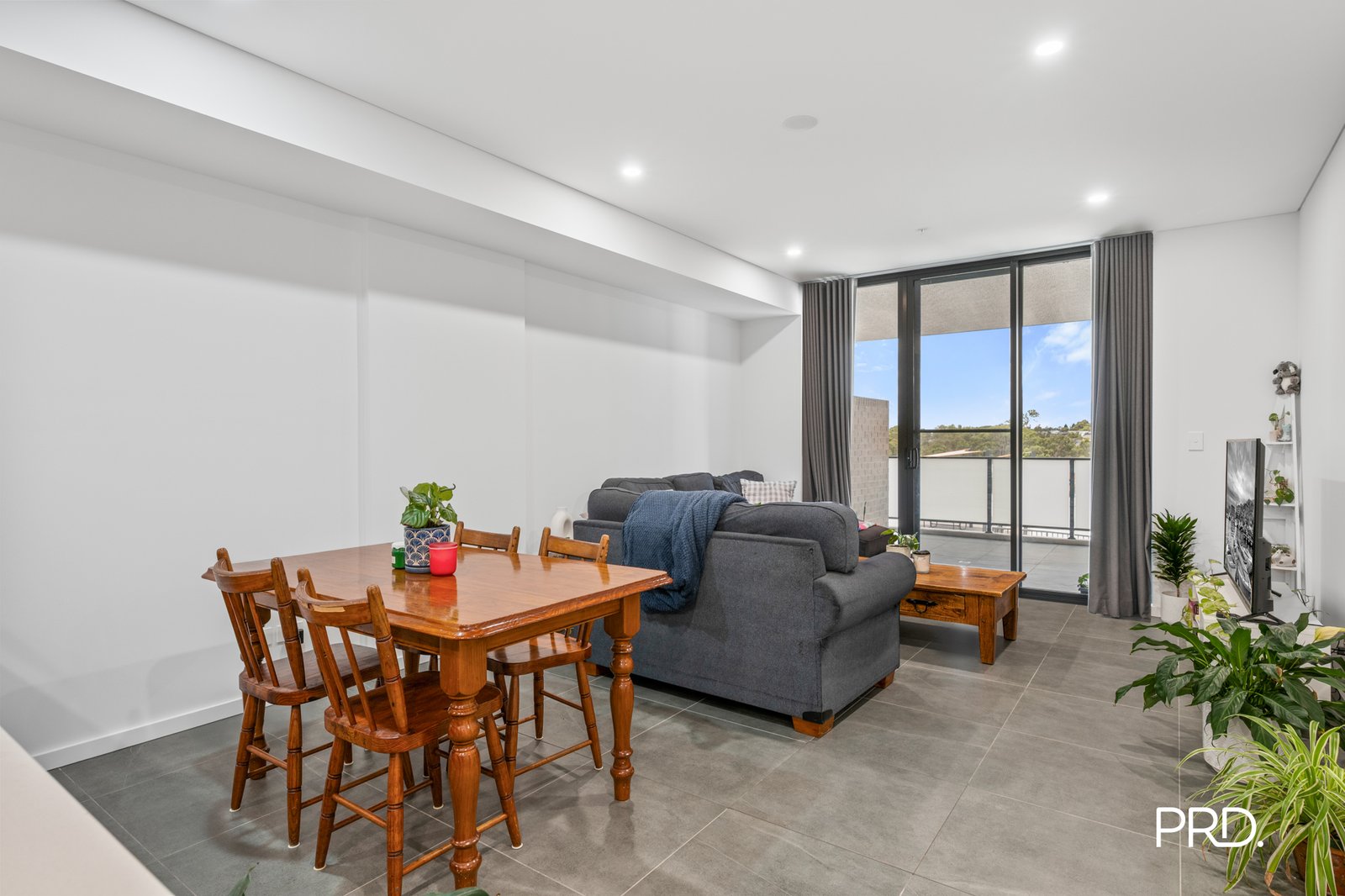 A211/90-98 Glenmore Ridge Drive GLENMORE PARK 4