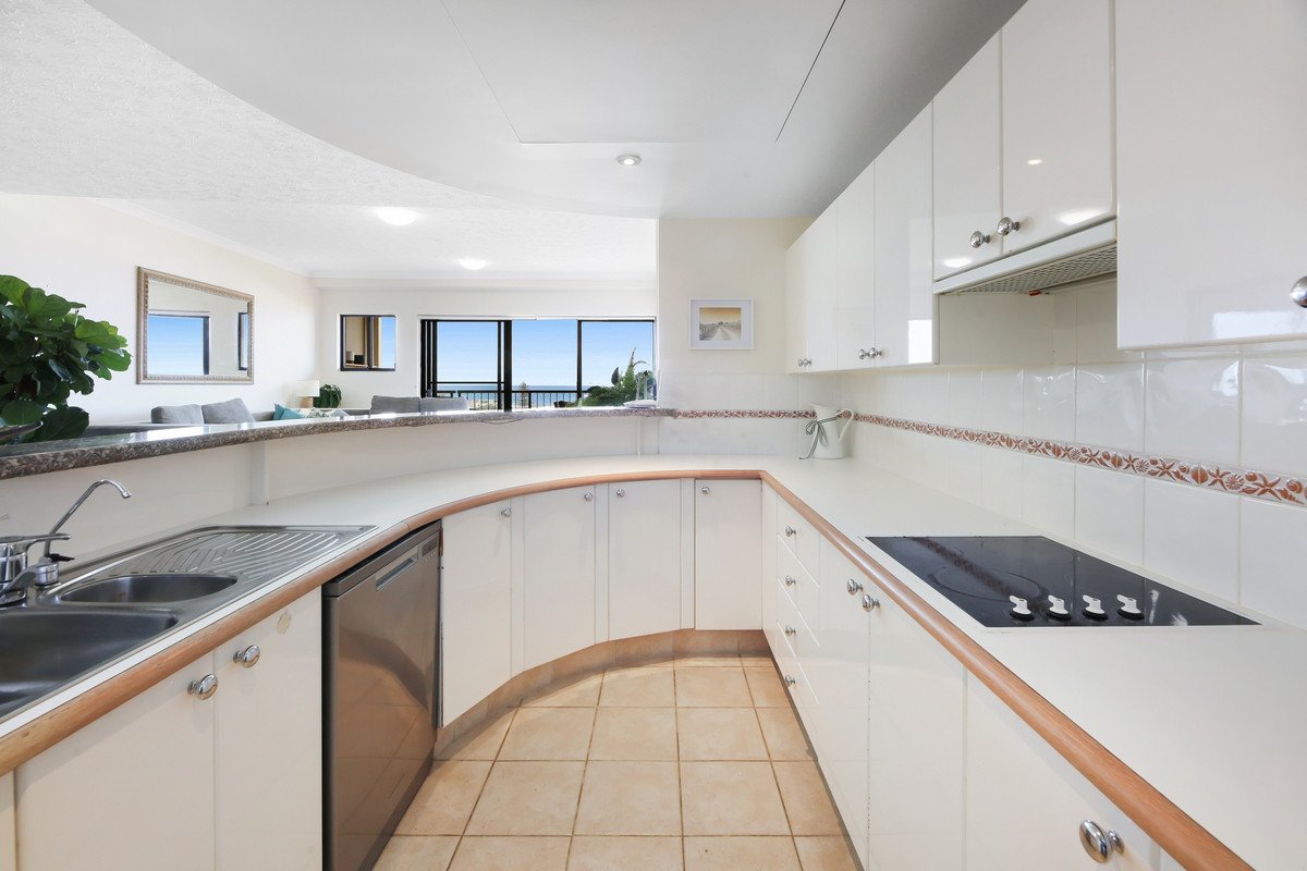 A24/1 Great Hall Drive Miami 7