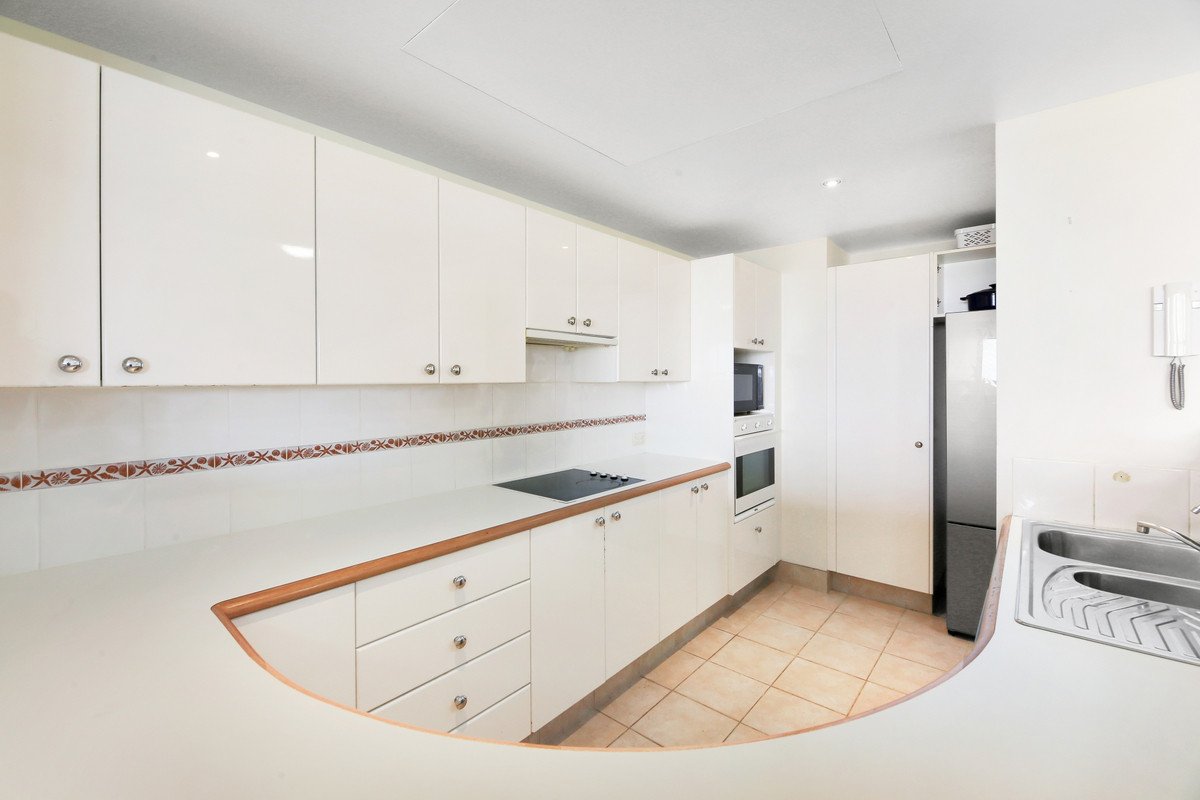 A24/1 Great Hall Drive Miami 8