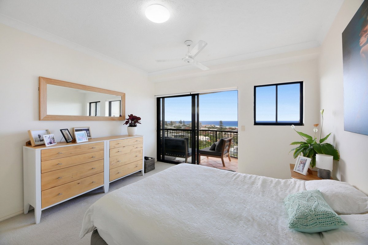 A24/1 Great Hall Drive Miami 16