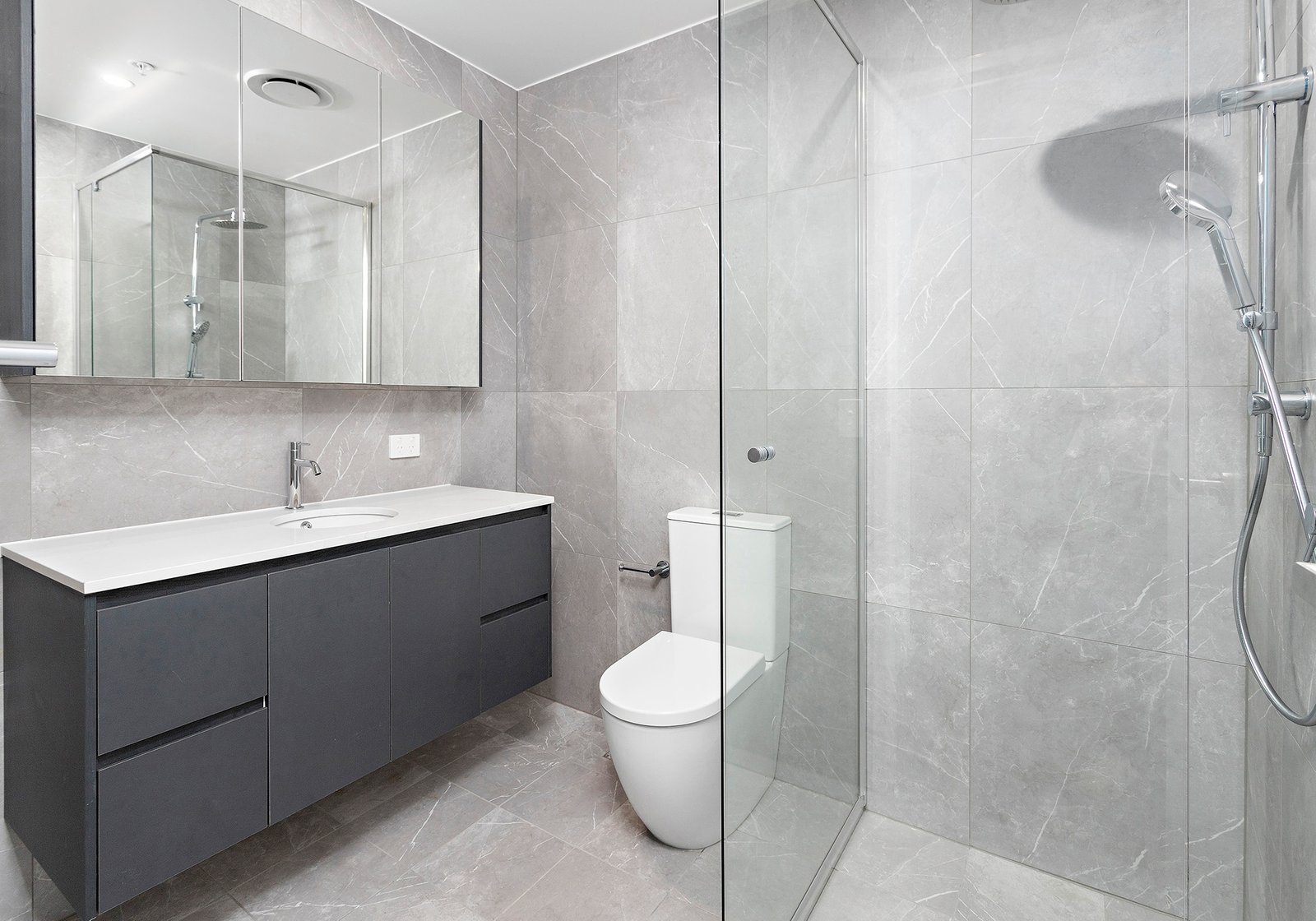 A304/71-77 Kembla Street WOLLONGONG 5