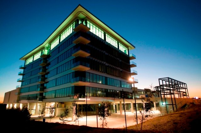 A36 24-32 Lexington Drive BELLA VISTA 4