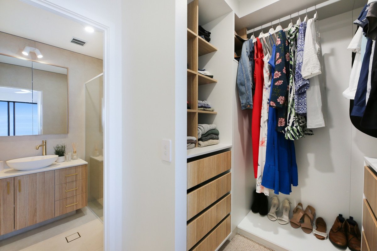 A37/1 Great Hall Drive Miami 14