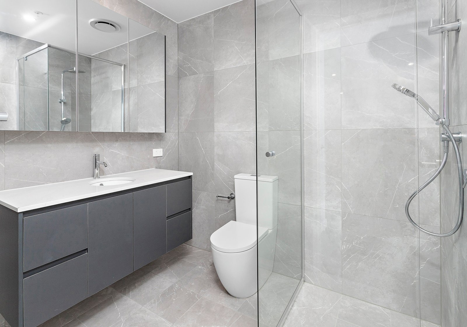 A504/71-77 Kembla Street WOLLONGONG 5