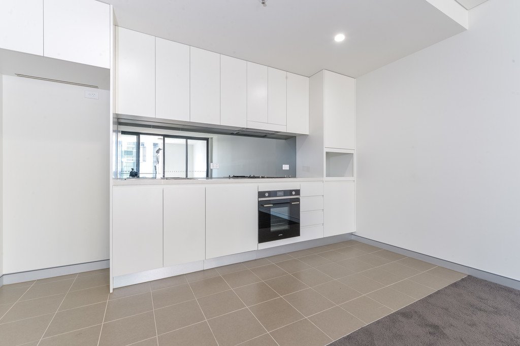 A605/41 Crown Street WOLLONGONG 6