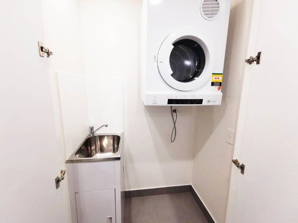 A906/20 Levey Street WOLLI CREEK 7