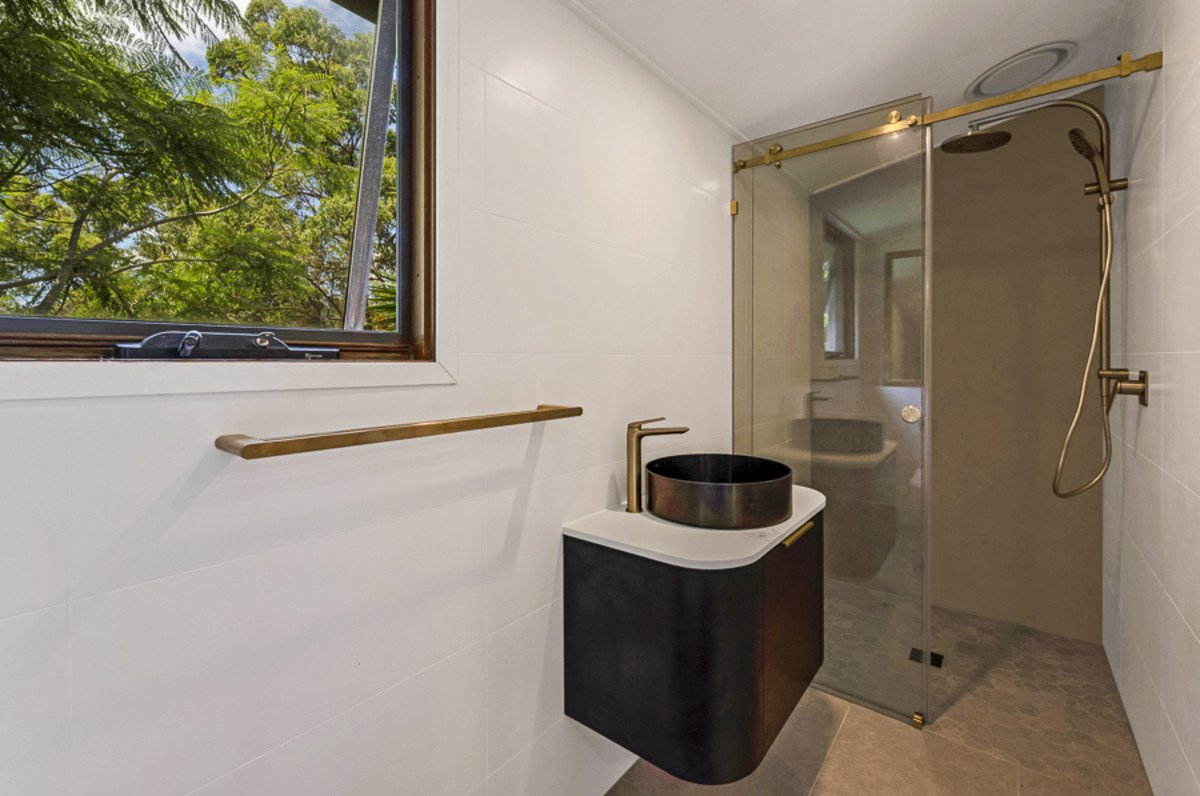 Address Available On Request  Tallebudgera 7