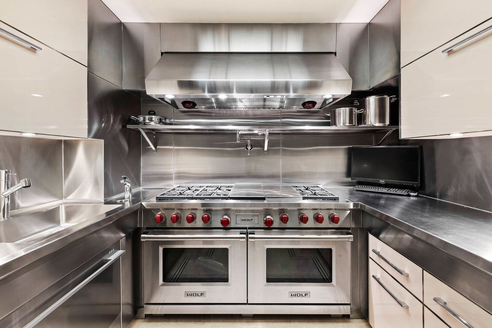 Real Estate and Property in APT 1/32 Grange Road, Toorak, VIC